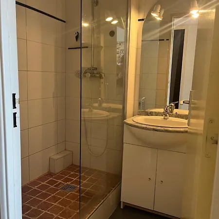Gruissan: T2 Cabine, Piscine, Parking, Centre, 4/5 Pers, Petit Budget - Fr-1-796-3