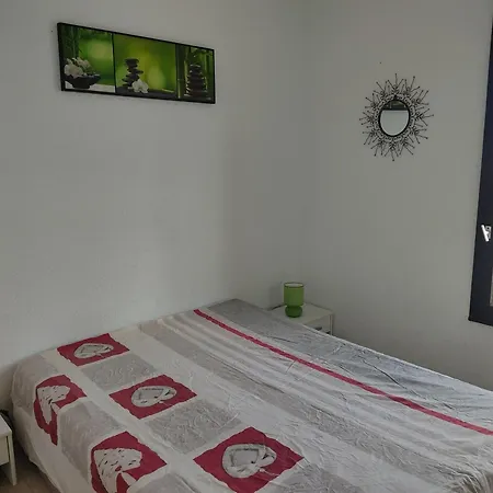 Gruissan: T2 Cabine, Piscine, Parking, Centre, 4/5 Pers, Petit Budget - Fr-1-796-3 *