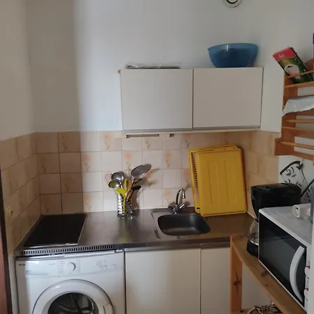 Gruissan: T2 Cabine, Piscine, Parking, Centre, 4/5 Pers, Petit Budget - Fr-1-796-3 Apartment *