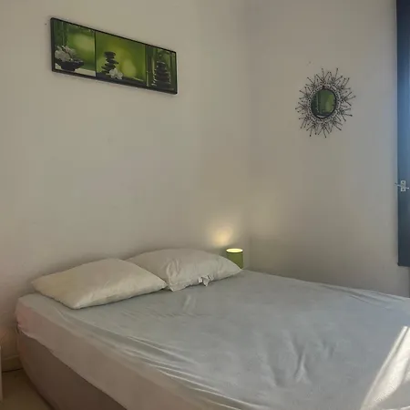 Lejlighed Gruissan: T2 Cabine, Piscine, Parking, Centre, 4/5 Pers, Petit Budget - Fr-1-796-3 *