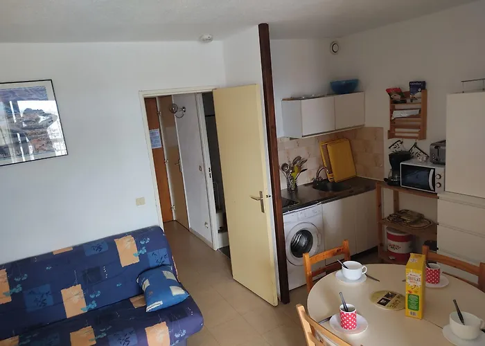 Gruissan: T2 Cabine, Piscine, Parking, Centre, 4/5 Pers, Petit Budget - Fr-1-796-3 * Gruissan