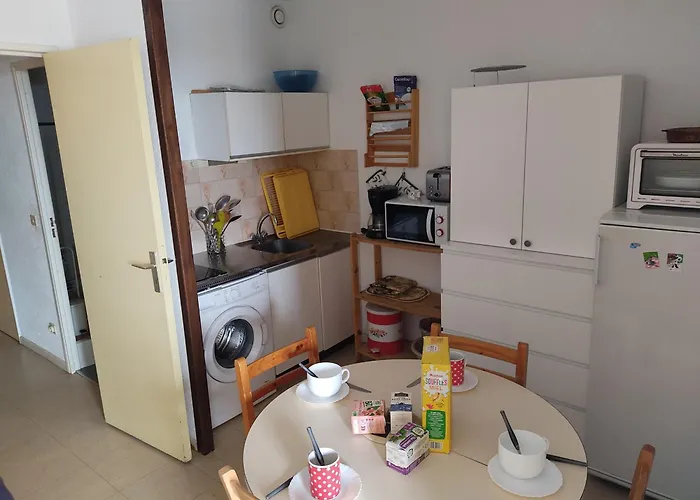 Lejlighed Gruissan: T2 Cabine, Piscine, Parking, Centre, 4/5 Pers, Petit Budget - Fr-1-796-3